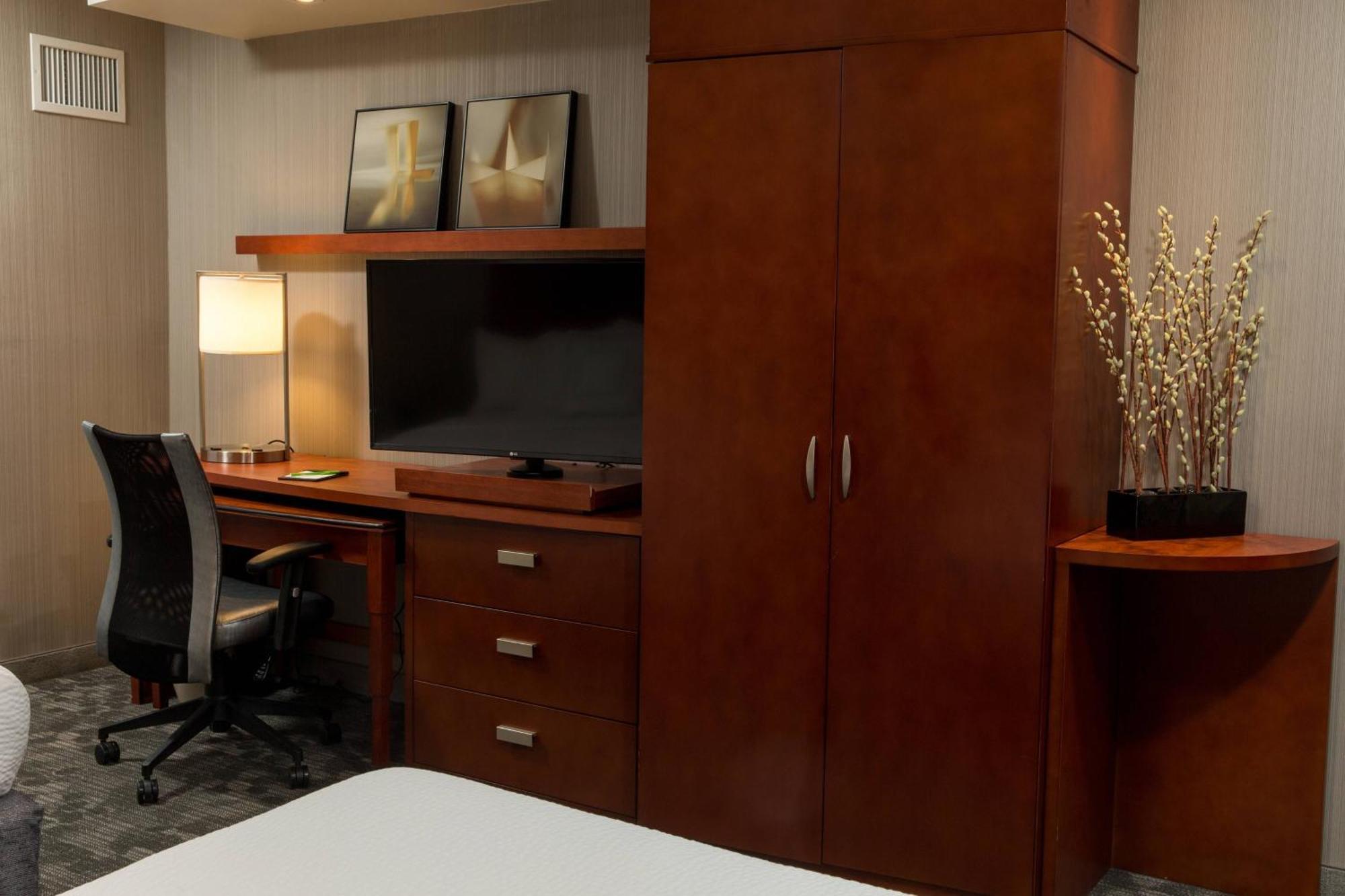 Hotel Courtyard By Marriott Lafayette Esterno foto